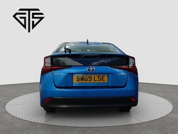 Used Toyota Prius 2020 for sale - 76047166: Photo 4