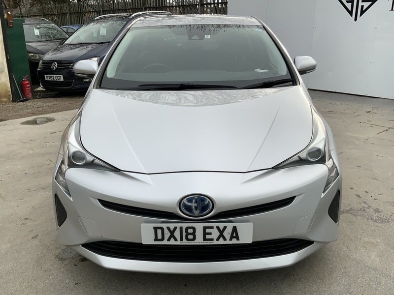 Used Toyota Prius 2024 for sale - 76047077: Photo 2