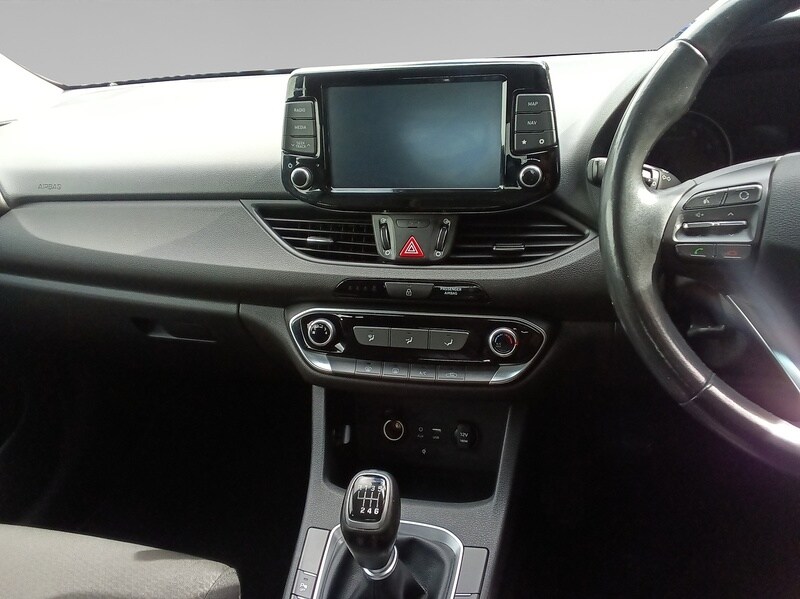 Used Hyundai i30 2017 for sale - 76046998: Photo 12