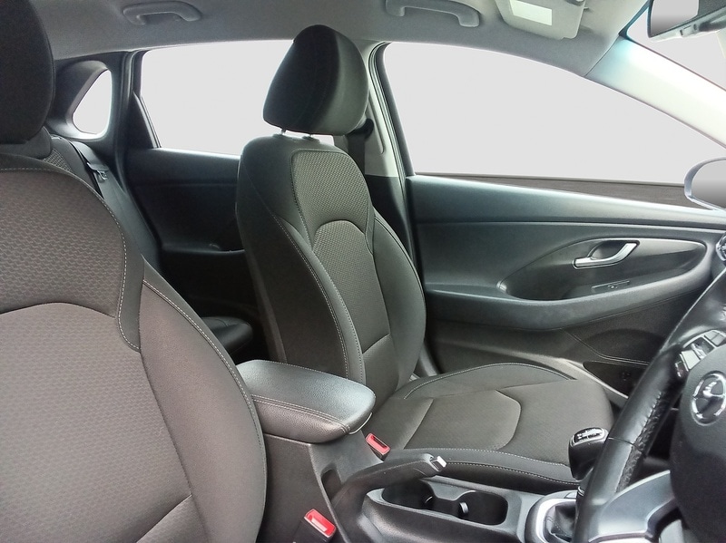 Used Hyundai i30 2017 for sale - 76046998: Photo 13