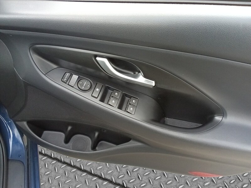 Used Hyundai i30 2017 for sale - 76046998: Photo 14