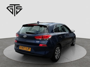 Used Hyundai i30 2017 for sale - 76046998: Photo 3