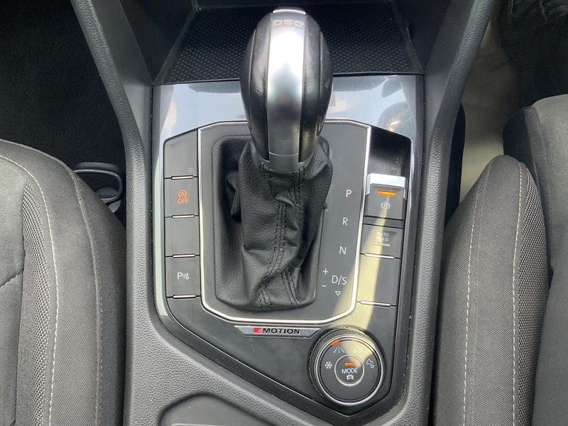 Used Volkswagen Tiguan 2018 for sale - 76047012: Photo 47