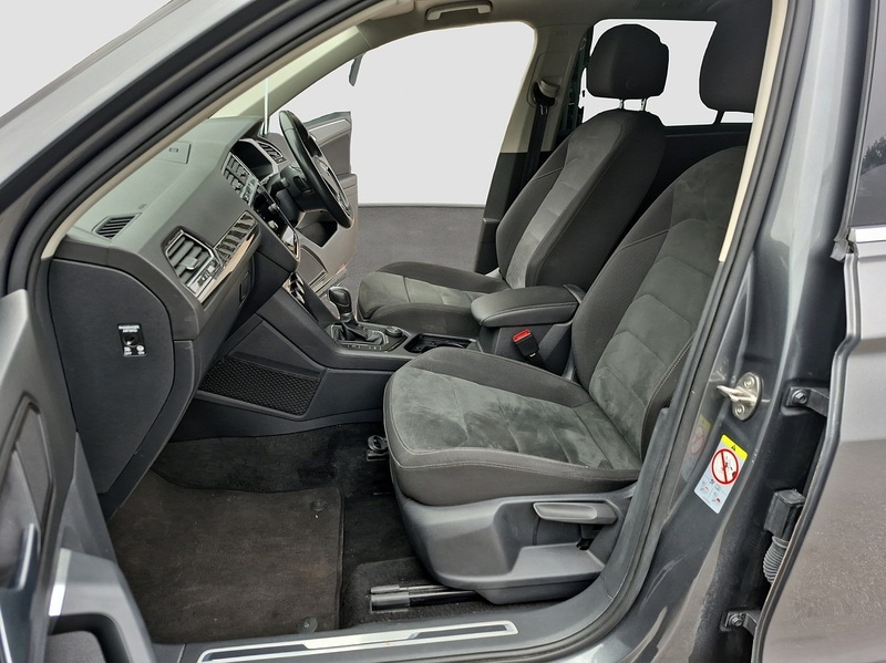 Used Volkswagen Tiguan 2018 for sale - 76047012: Photo 54