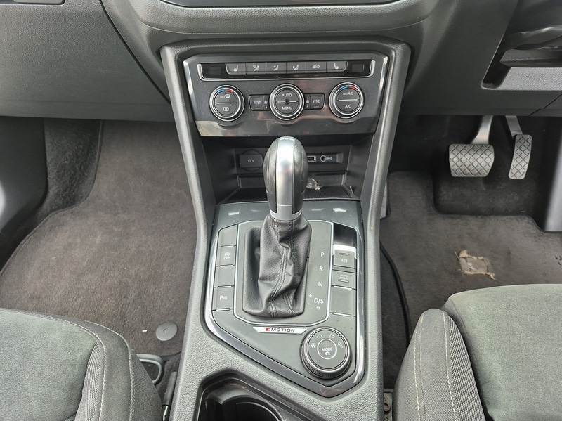 Used Volkswagen Tiguan 2018 for sale - 76047012: Photo 56