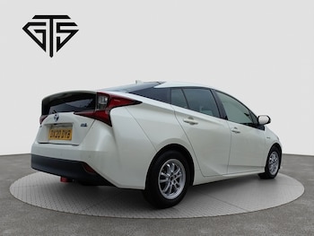 Used Toyota Prius 2020 for sale - 76232398: Photo