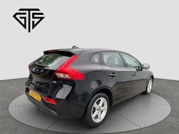 Used Volvo V40 2015 for sale - 78793954: Photo