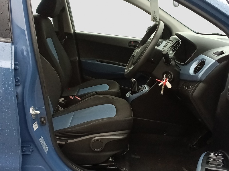 Used Hyundai i10 2015 for sale - 76482551: Photo 10