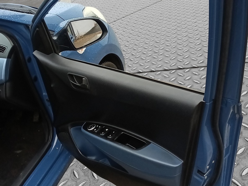 Used Hyundai i10 2015 for sale - 76482551: Photo 11