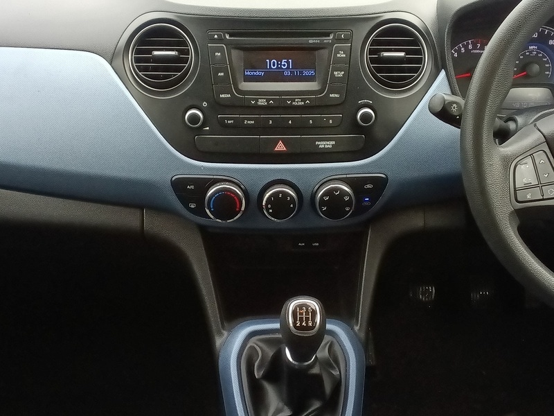 Used Hyundai i10 2015 for sale - 76482551: Photo 16