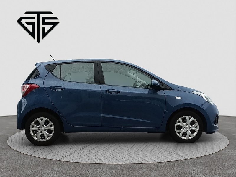 Used Hyundai i10 2015 for sale - 76482551: Photo 2