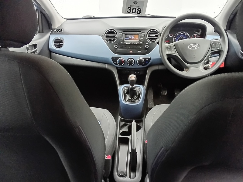 Used Hyundai i10 2015 for sale - 76482551: Photo 30