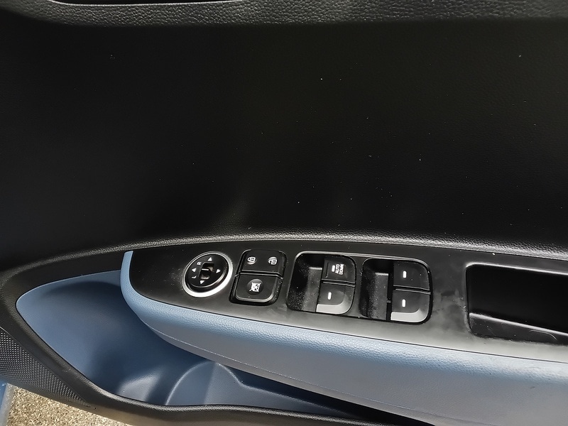 Used Hyundai i10 2015 for sale - 76482551: Photo 32