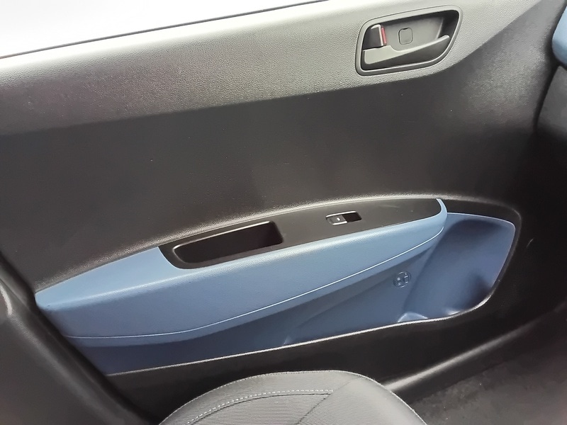 Used Hyundai i10 2015 for sale - 76482551: Photo 34