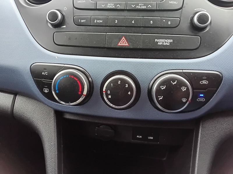 Used Hyundai i10 2015 for sale - 76482551: Photo 40