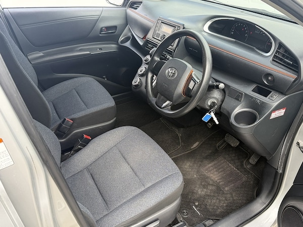 Used Toyota Sienta 2025 for sale - 76047032: Photo 11
