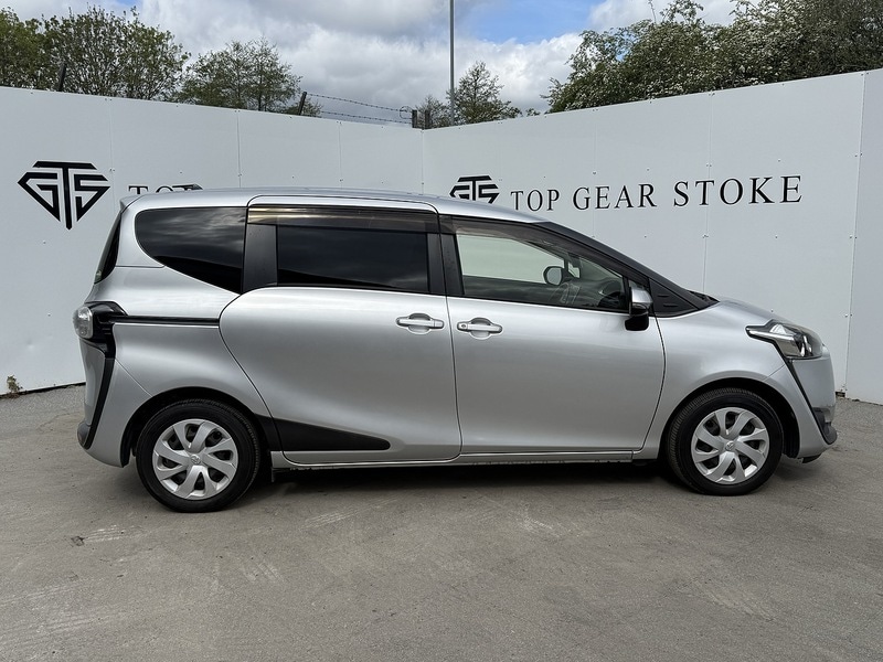 Used Toyota Sienta 2025 for sale - 76047032: Photo 2