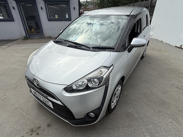 Used Toyota Sienta 2025 for sale - 76047032: Photo 7