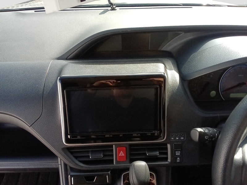 Used Toyota Voxy for sale - 76232380: Photo 16