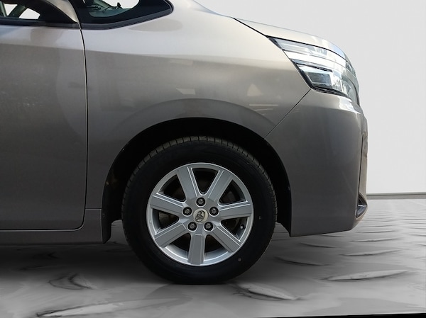 Used Toyota Voxy for sale - 76232380: Photo 22