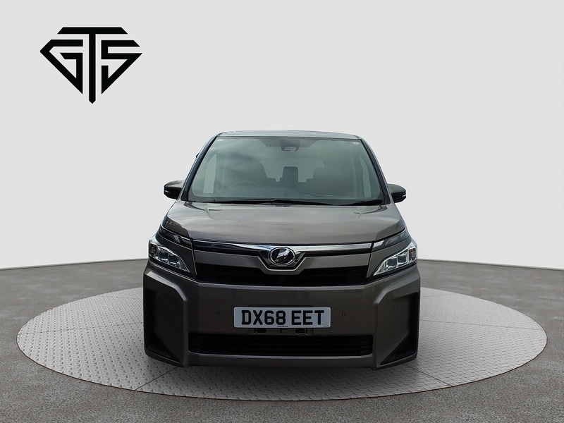 Used Toyota Voxy for sale - 76232380: Photo 7