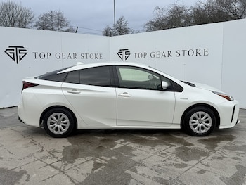 Used Toyota Prius 2025 for sale - 76047119: Photo 2