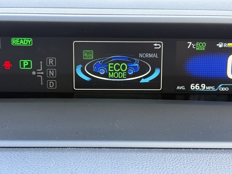 Used Toyota Prius 2025 for sale - 76047062: Photo 31