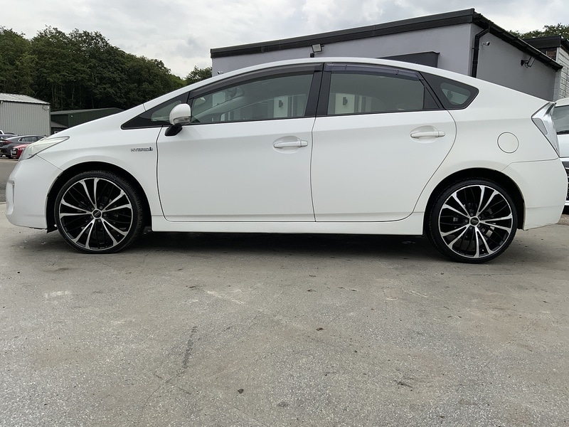 Used Toyota Prius 2020 for sale - 76047101: Photo 4