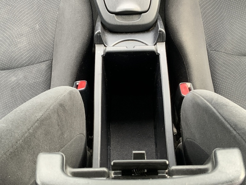 Used Toyota Prius 2020 for sale - 76047101: Photo 40