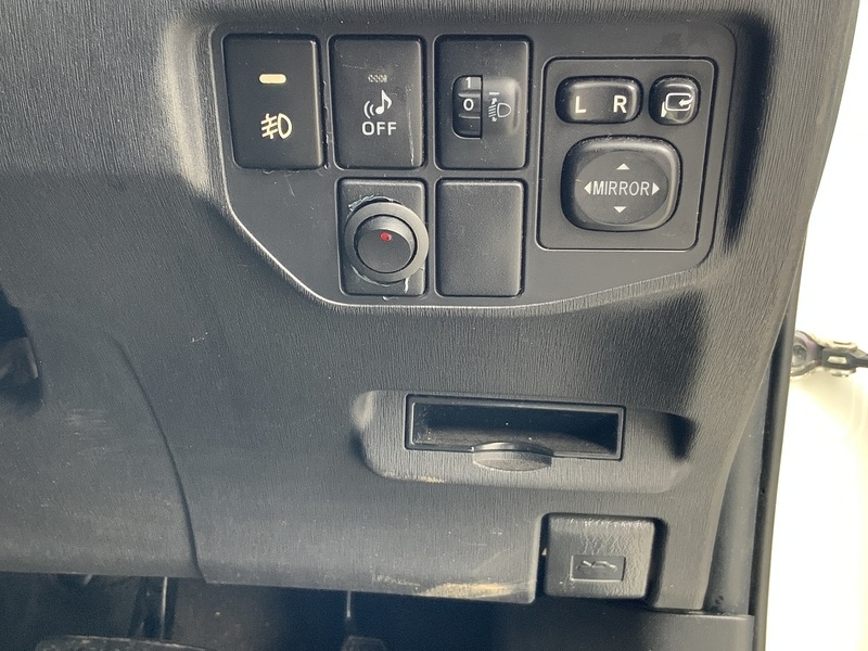 Used Toyota Prius 2020 for sale - 76047101: Photo 5