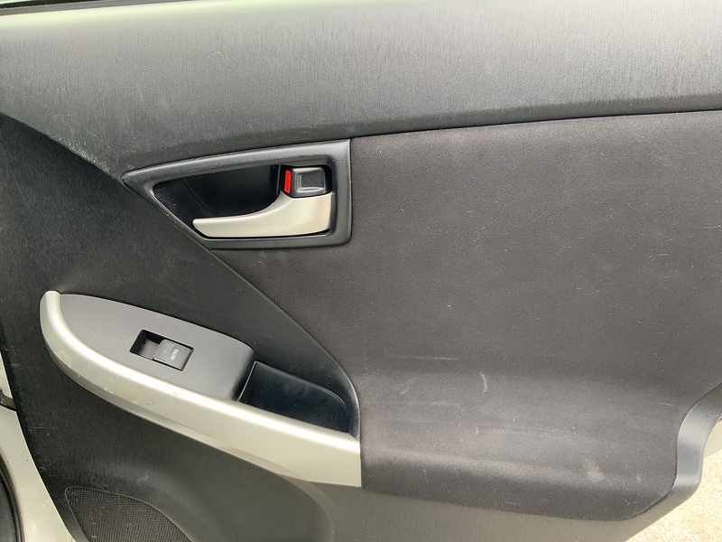 Used Toyota Prius 2020 for sale - 76047101: Photo 8