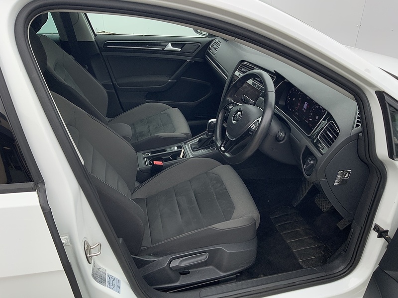 Used Volkswagen Golf 2024 for sale - 76047058: Photo 12