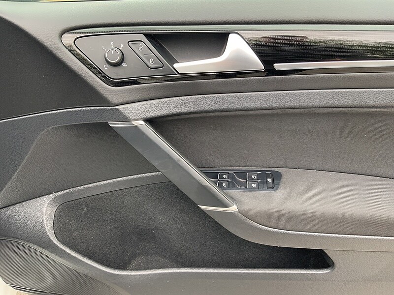 Used Volkswagen Golf 2024 for sale - 76047058: Photo 9