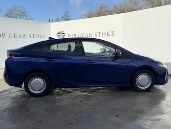Used Toyota Prius 2024 for sale - 76047086: Photo 2