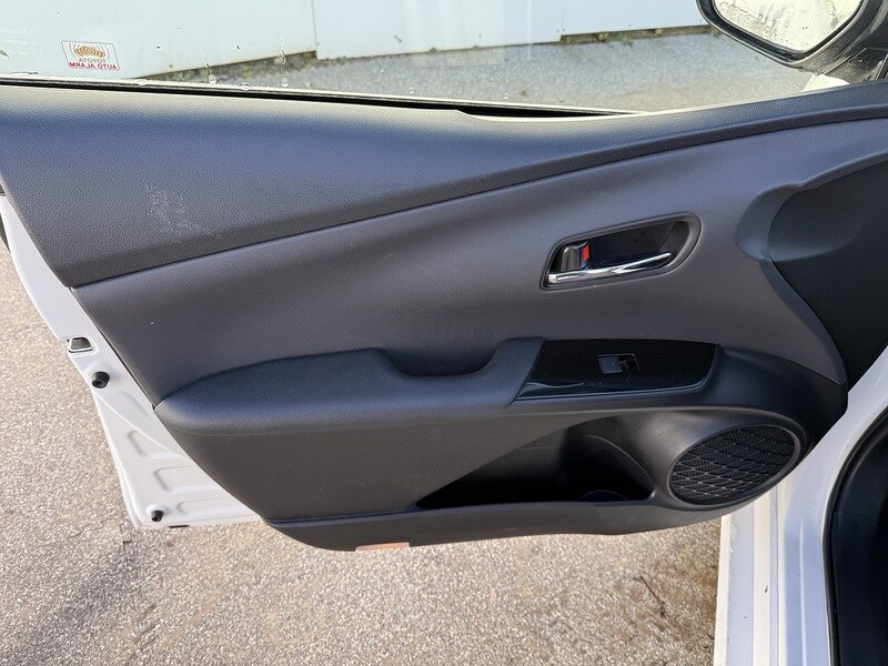 Used Toyota Prius 2024 for sale - 76047086: Photo 38