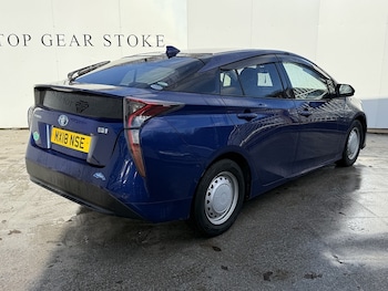 Used Toyota Prius 2024 for sale - 76047086: Photo 3