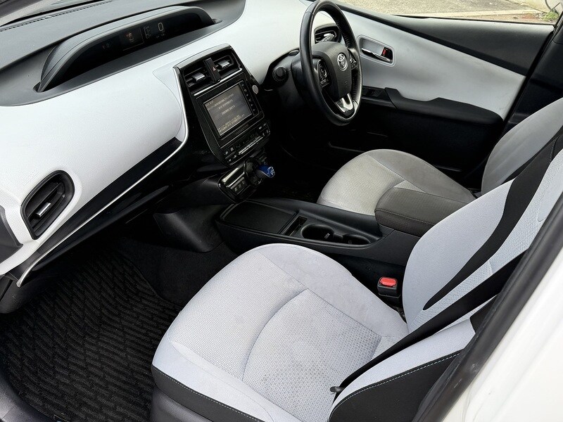 Used Toyota Prius 2025 for sale - 76047117: Photo 32
