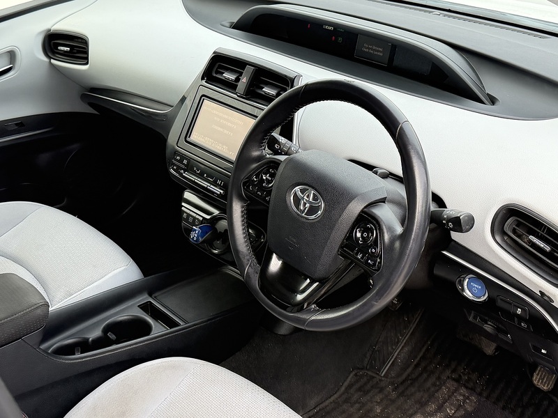 Used Toyota Prius 2025 for sale - 76047117: Photo 42