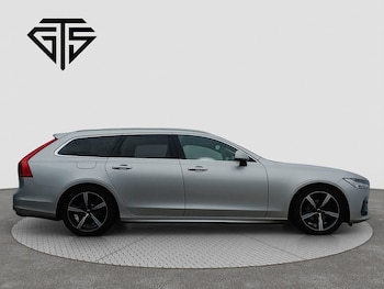 Used Volvo V90 2019 for sale - 76437059: Photo