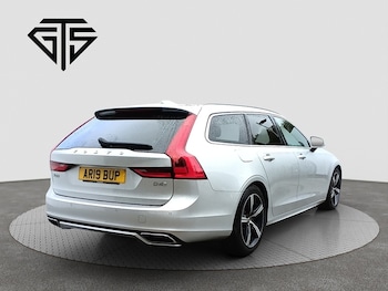Used Volvo V90 2019 for sale - 76437059: Photo