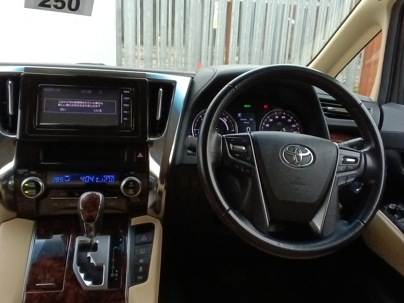 Used Toyota Alphard for sale - 77776357: Photo 11