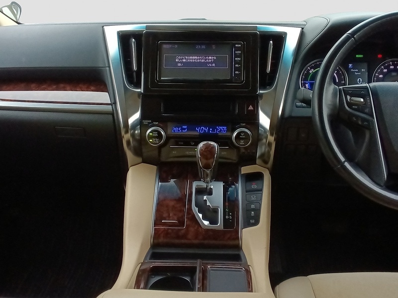 Used Toyota Alphard for sale - 77776357: Photo 18