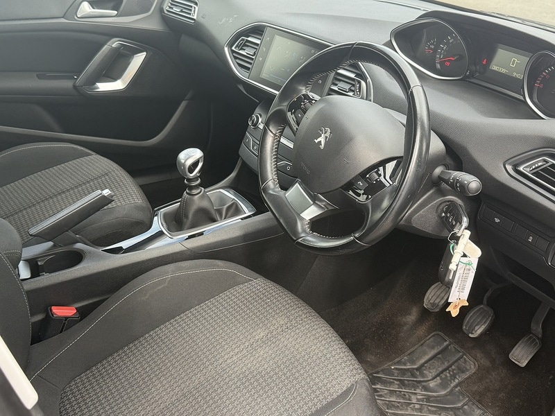 Used Peugeot 308 2018 for sale - 76047087: Photo 11