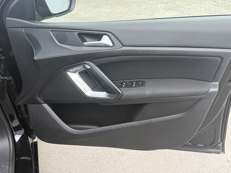 Used Peugeot 308 2018 for sale - 76047087: Photo 12