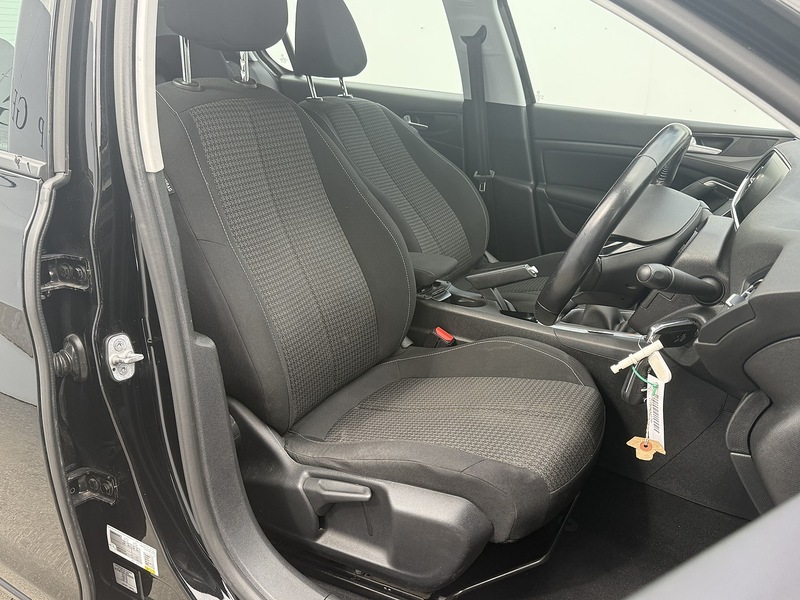 Used Peugeot 308 2018 for sale - 76047087: Photo 13
