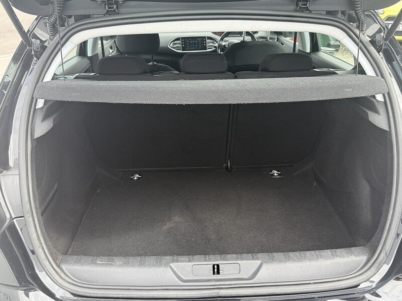 Used Peugeot 308 2018 for sale - 76047087: Photo 9