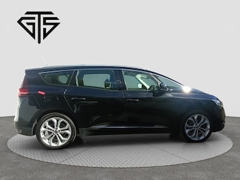 Used Renault Grand Scenic 2020 for sale - 75983140: Photo