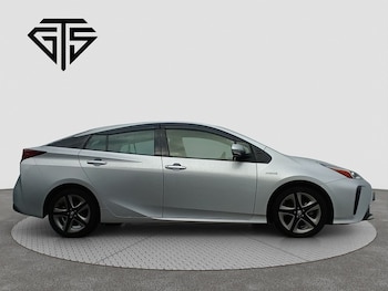 Used Toyota Prius 2020 for sale - 76232377: Photo