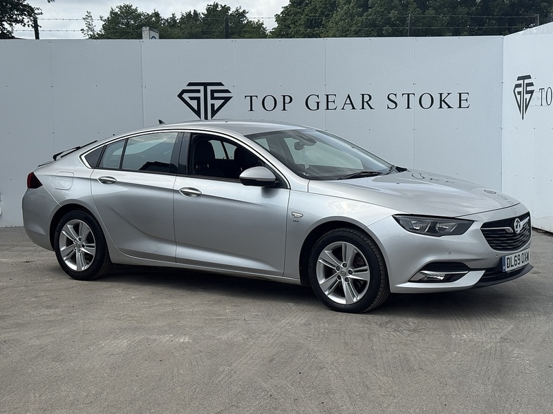 Used Vauxhall Insignia 2020 for sale - 76047018: Photo 1