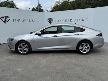 Used Vauxhall Insignia 2020 for sale - 76047018: Photo